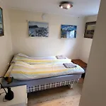 Flott Leilighet I Stille Og Rolig Omrade, Med Gratis Privat Parkering!
