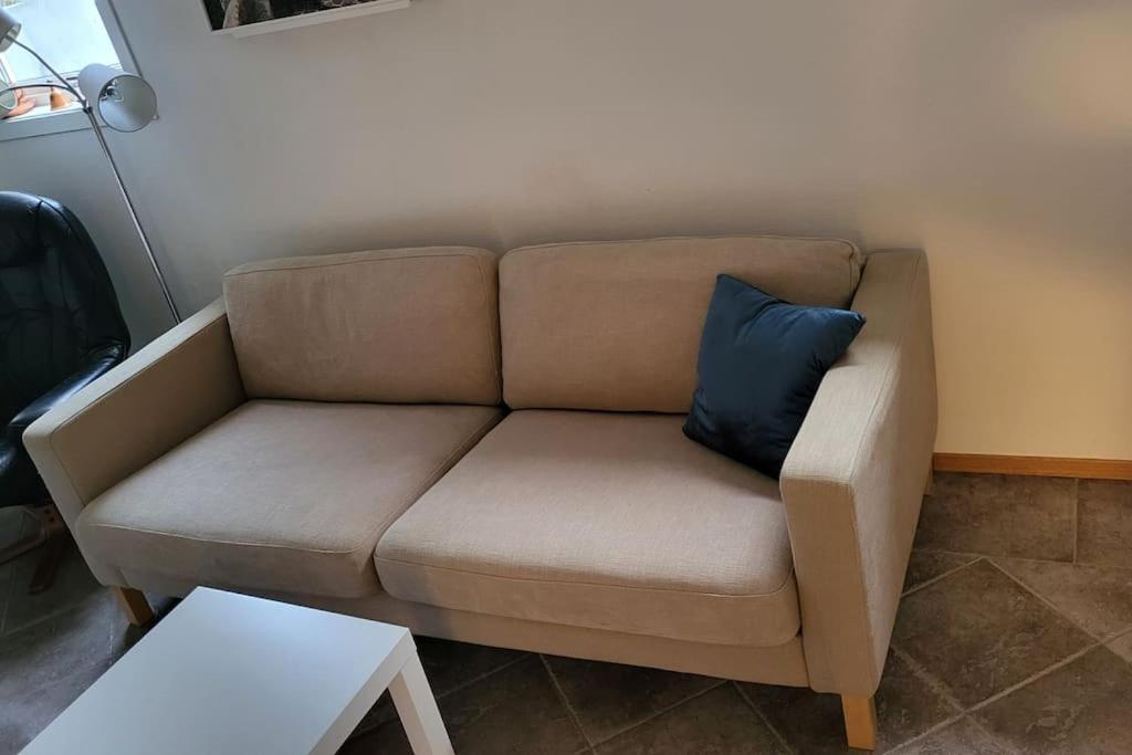 Flott Leilighet I Stille Og Rolig Omrade, Med Gratis Privat Parkering! Apartment *