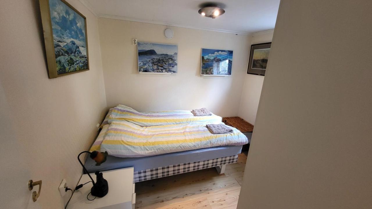 Flott Leilighet I Stille Og Rolig Omrade, Med Gratis Privat Parkering! Apartment
