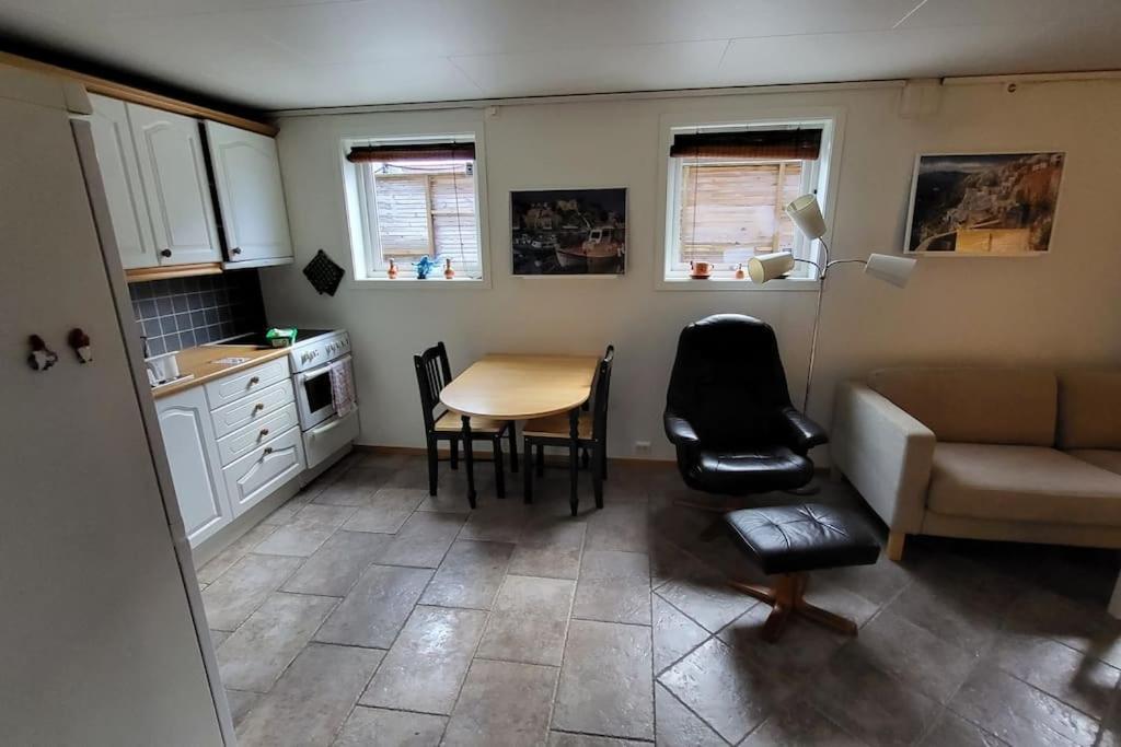 Apartment Flott Leilighet I Stille Og Rolig Omrade, Med Gratis Privat Parkering! *